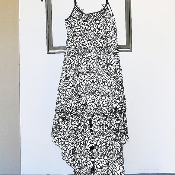 Yu Lin Xuan BnW Floral Lace High Low Dress size L - Picture 2 of 15